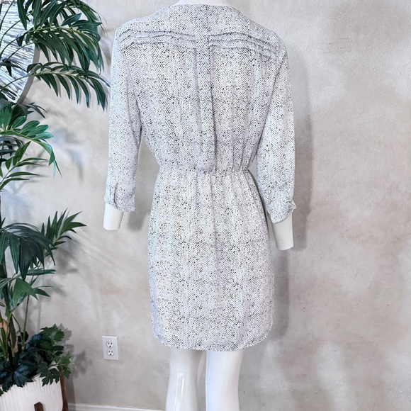 Forever 21 Mini Dress, 3/4 Sleeve, Cream Geometric Print Sz M - Picture 3 of 8